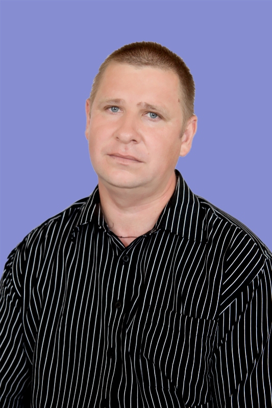 Попов Игорь Валентинович.